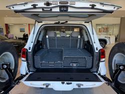 2018 Toyota LANDCRUISER LC200 4.5L T/D A/T GXL + SW Switches