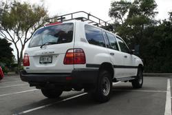 2000 Toyota Landcruiser GXL FZJ105R Glacier White