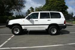 2000 Toyota Landcruiser GXL FZJ105R Glacier White
