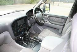 2000 Toyota Landcruiser GXL FZJ105R Glacier White