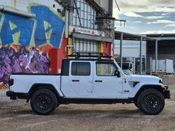 2021 Jeep Gladiator Night Eagle