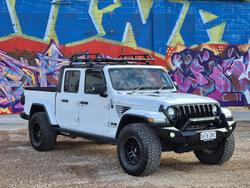 2021 Jeep Gladiator Night Eagle