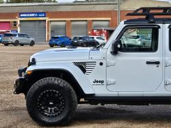 2021 Jeep Gladiator Night Eagle