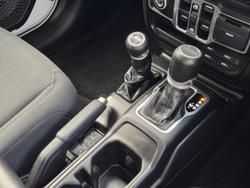 2021 Jeep Gladiator Night Eagle