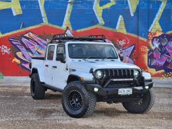 2021 Jeep Gladiator Night Eagle
