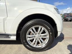 2014 Mitsubishi Pajero VR-X