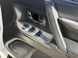 2014 Mitsubishi Pajero VR-X