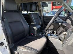 2014 Mitsubishi Pajero VR-X