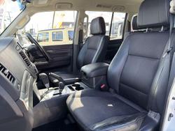 2014 Mitsubishi Pajero VR-X