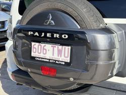 2014 Mitsubishi Pajero VR-X
