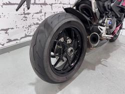 2023 Ducati Streetfighter V2 Streetfighter Red