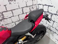 2023 Ducati Streetfighter V2 Streetfighter Red