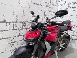 2023 Ducati Streetfighter V2 Streetfighter Red