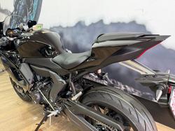 2025 Yamaha YZF-R7LA GREY