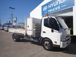 2016 HINO 300 917
