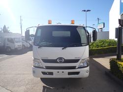 2016 HINO 300 917