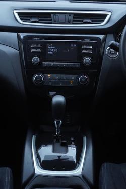 2016 Nissan X-TRAIL ST