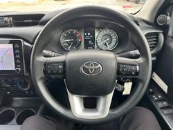 2021 Toyota Hilux SR