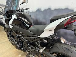 2026 Kawasaki Z900 (ZR900) WHITE