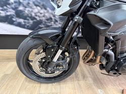 2026 Kawasaki Z900 (ZR900) WHITE