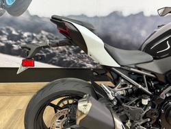 2026 Kawasaki Z900 (ZR900) WHITE