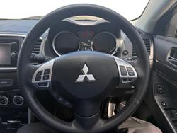 2017 Mitsubishi Lancer LS