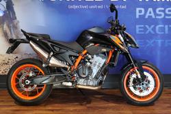 KTM 890 Duke R