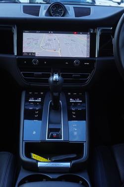 2022 Porsche Macan