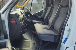 2018 Renault Master X62 Glacier White