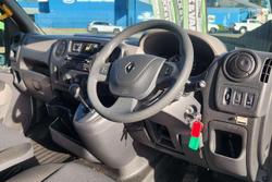 2018 Renault Master X62 Glacier White