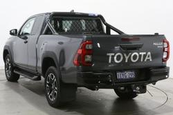 2024 Toyota Hilux SR5