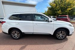 2016 Mitsubishi Outlander LS