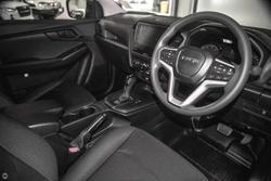 2025 Isuzu D-MAX SX