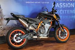 2020 Ktm 890 DUKE R Black