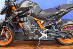 2020 Ktm 890 DUKE R Black