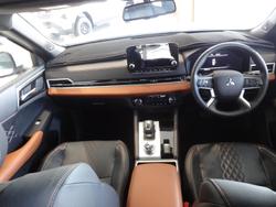 2024 Mitsubishi Outlander Exceed Tourer