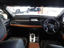 2024 Mitsubishi Outlander Exceed Tourer