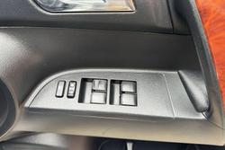 2012 Toyota Kluger Grande GSU45R MY12 AWD Silver Pearl