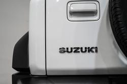 2023 Suzuki Jimny GLX