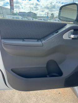 2013 Nissan Navara ST D40 Series 6 4X4 Dual Range Arctic White