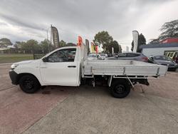 2015 Toyota Hilux Workmate TGN121R 4x2 Glacier White