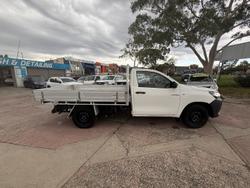 2015 Toyota Hilux Workmate TGN121R 4x2 Glacier White