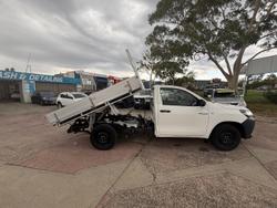 2015 Toyota Hilux Workmate TGN121R 4x2 Glacier White