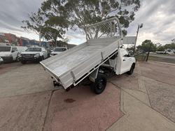 2015 Toyota Hilux Workmate TGN121R 4x2 Glacier White