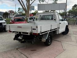 2015 Toyota Hilux Workmate TGN121R 4x2 Glacier White