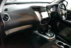 2021 Nissan Navara ST-X