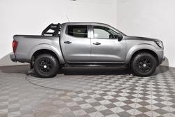 2021 Nissan Navara ST-X