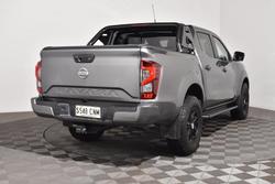 2021 Nissan Navara ST-X