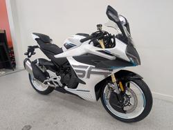 2026 CFMOTO 450 SR ABS White