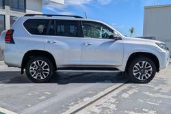 2022 Toyota Landcruiser Prado VX